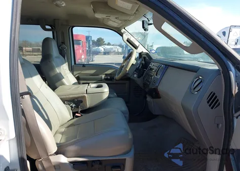 2008 Ford F-250 Fx4/Harley-Davidson/King Ranch/Lariat/Xl/Xlt z USA, uszkodzony, nr VIN 1FTSW21R68ED18896